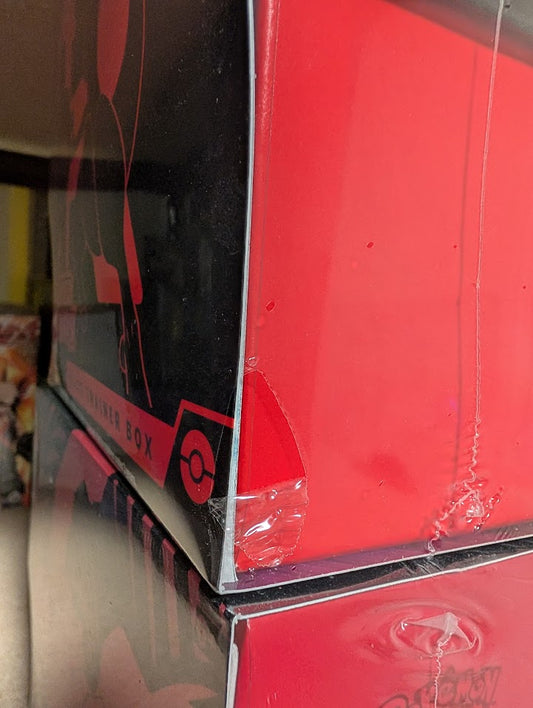 Destined Rivals Elite Trainer Box (Defect)